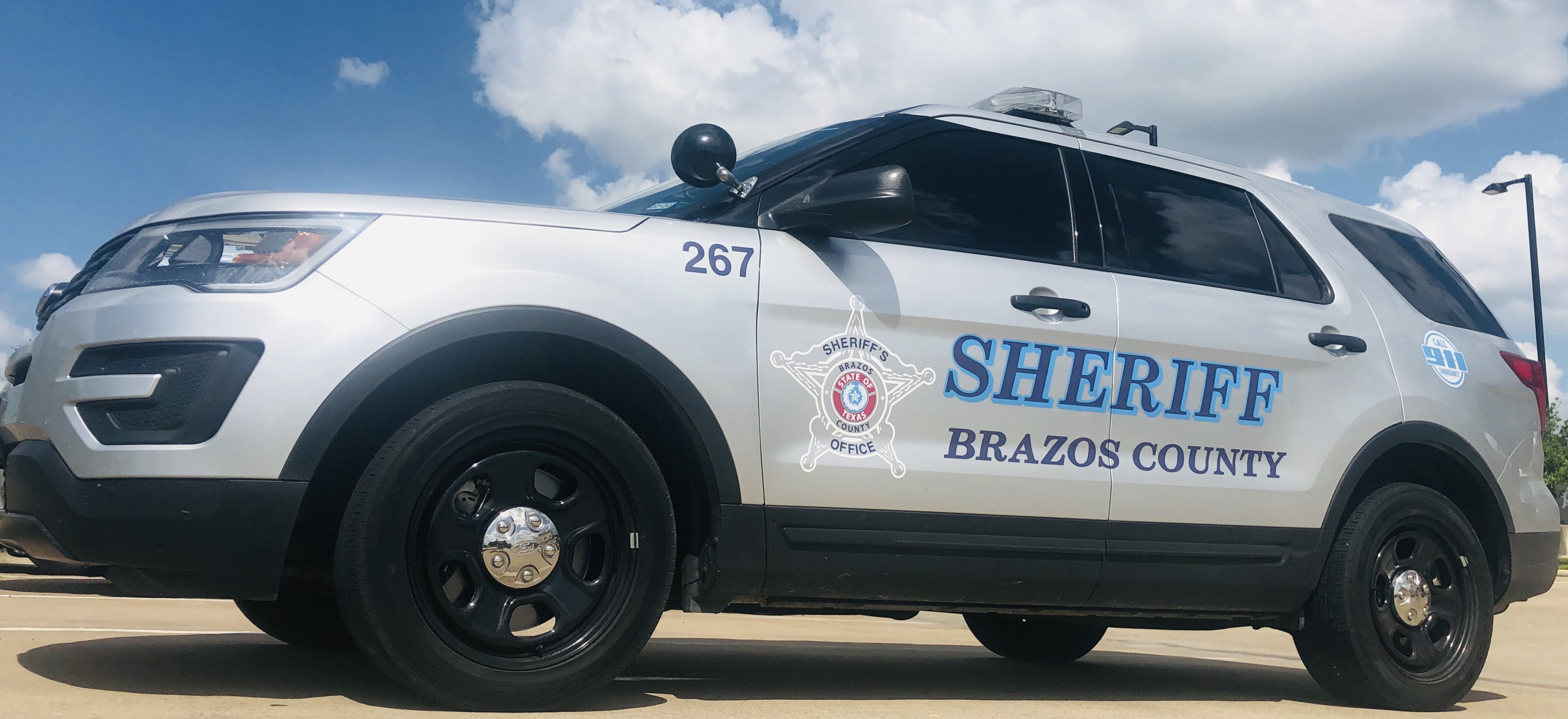sheriff's office patrol car